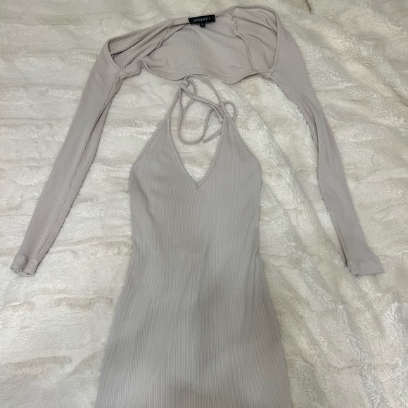 Dynamite halter dress with shrug - Picture 6 of 10